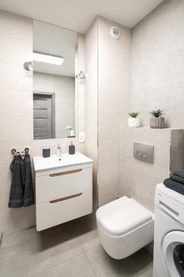Unique Apt Eve - Free Garage Krakau Buitenkant foto